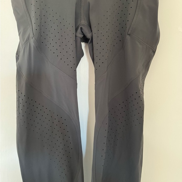 Lululemon Fast and Free Lazer Cut Leggings - Picture 4 of 5